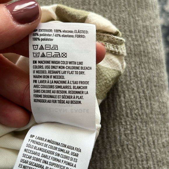 American Eagle striped romper with detachable straps size large item 06-28 - Picture 10 of 10